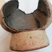 Schade aan archeologische Pot 2.jpeg