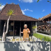 Pottenbakken in Hilversum en op Bali 4.jpg