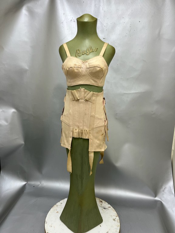 Vintage reparatie van Jugendstil-vazen 4.JPG