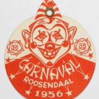 restauratie aan drie carnaval medaillons 7.jpg