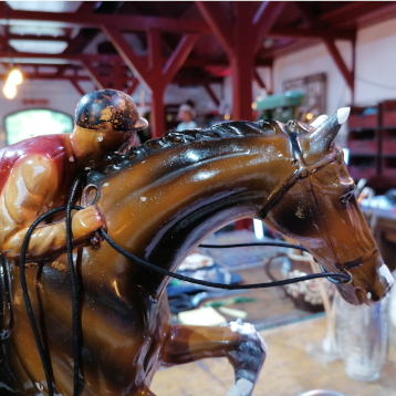 Restauratie gipsen paard