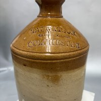 Kintsugi restauratie aan steengoed kruik  2.jpg